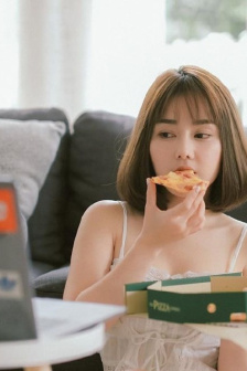 《朋友的妻子》在线观看